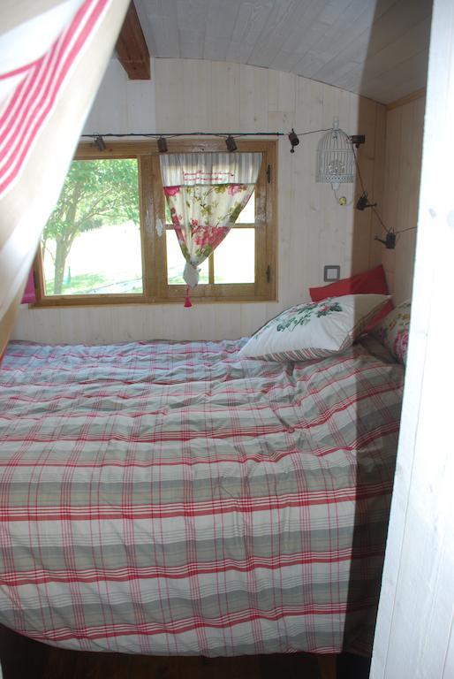 Maison D'Hotes Ainsi Soie T-Il Combovin Cameră foto